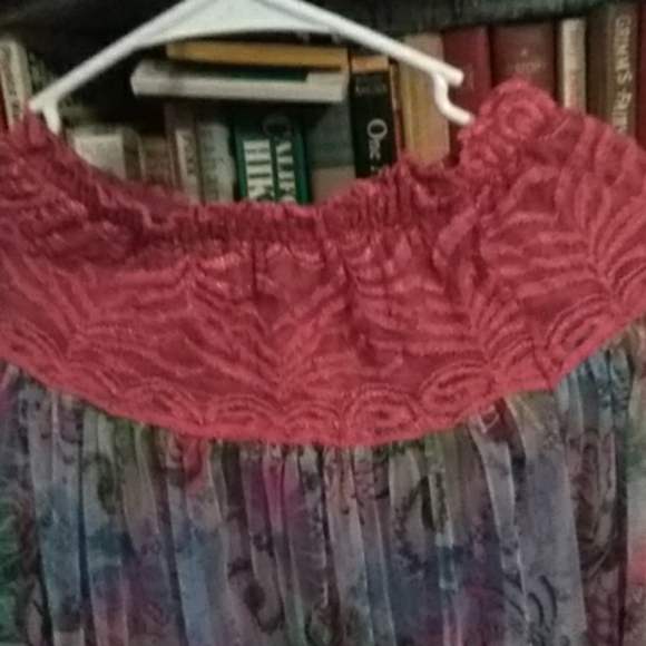 Sheer skirt, lace waist, purple under layer - Picture 3 of 4